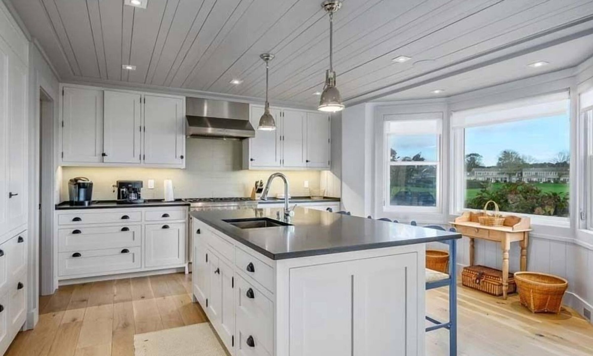 West Chatham Condo | Luxury condo in Chatham with amenities! RPMS119