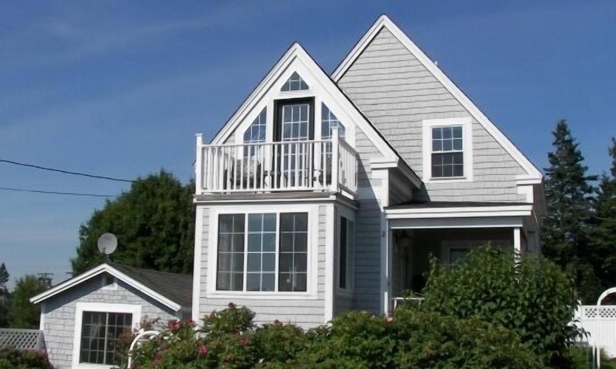 Bass Harbor House | Luxury Cottage with Spectacular Panoramic Ocean Views near Acadia National Park