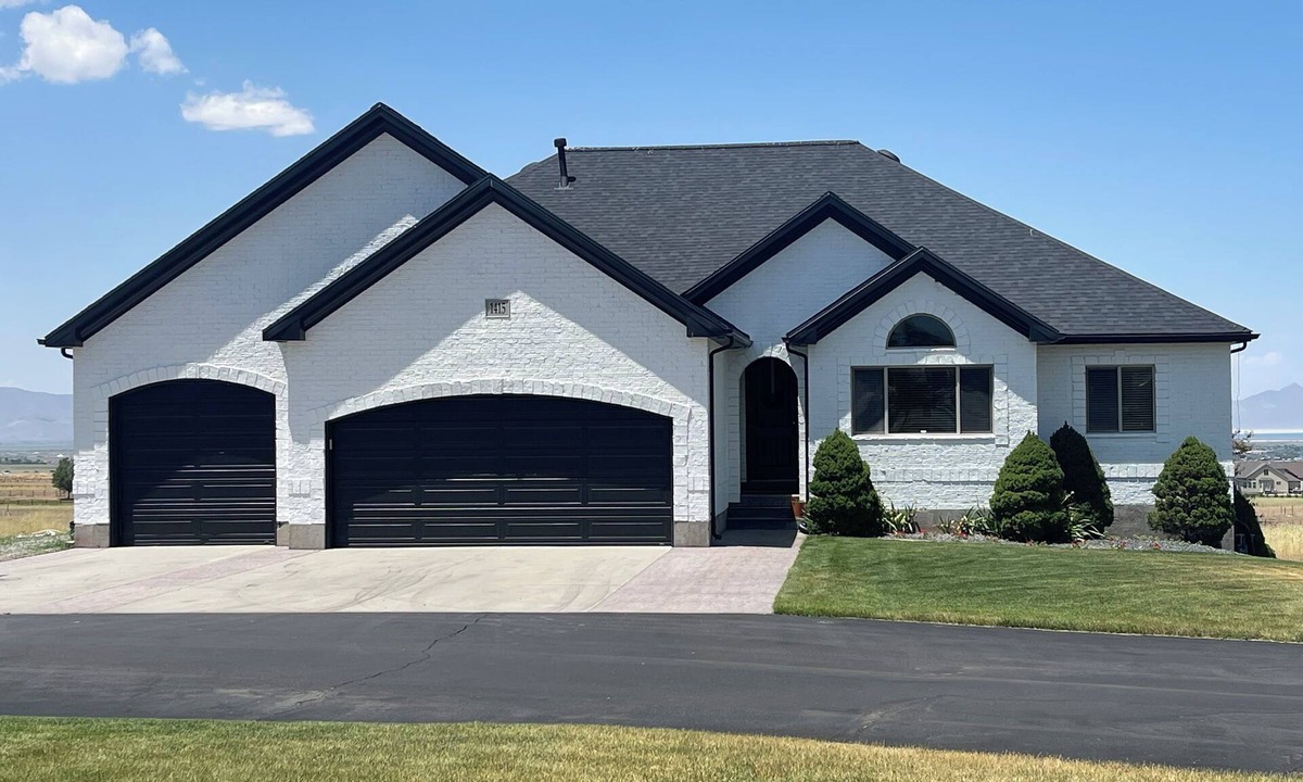 Erda House | Luxury Erda Home w/Private Pool, Hot Tub, Beautiful Lake & Mountain Views