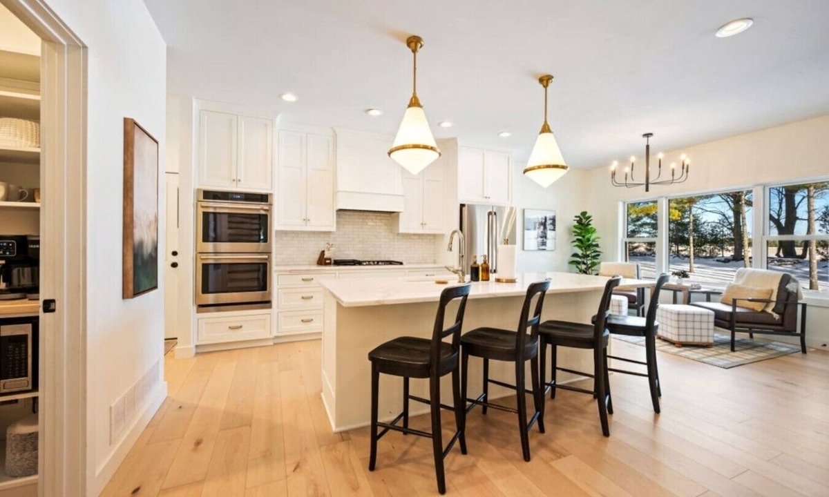 Sister Bay House | Luxury Family Estate in Sister Bay- Sleeps 12