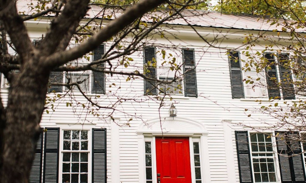 Norway House | Luxury Historic 1820s Farmhouse - Hot Tub; Gourmet Kitchen; Game Room; Sauna