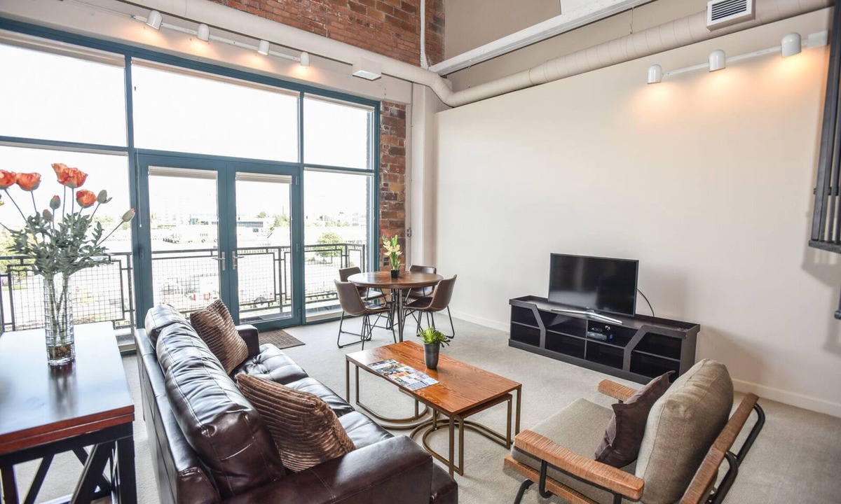 Sandusky Condo | Luxury Lakeview Luxury Condo