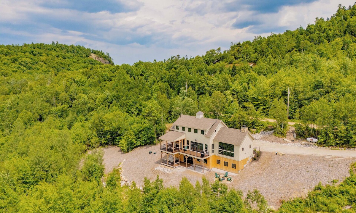 Bethel House | Luxury Mountain Stay-Hot Tub, views, Sunday River