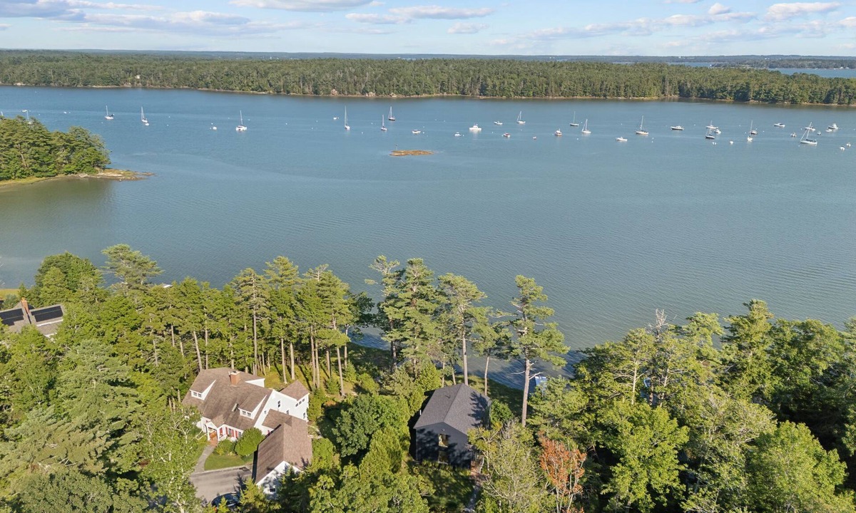 Freeport House | Luxury Oceanfront Freeport Home