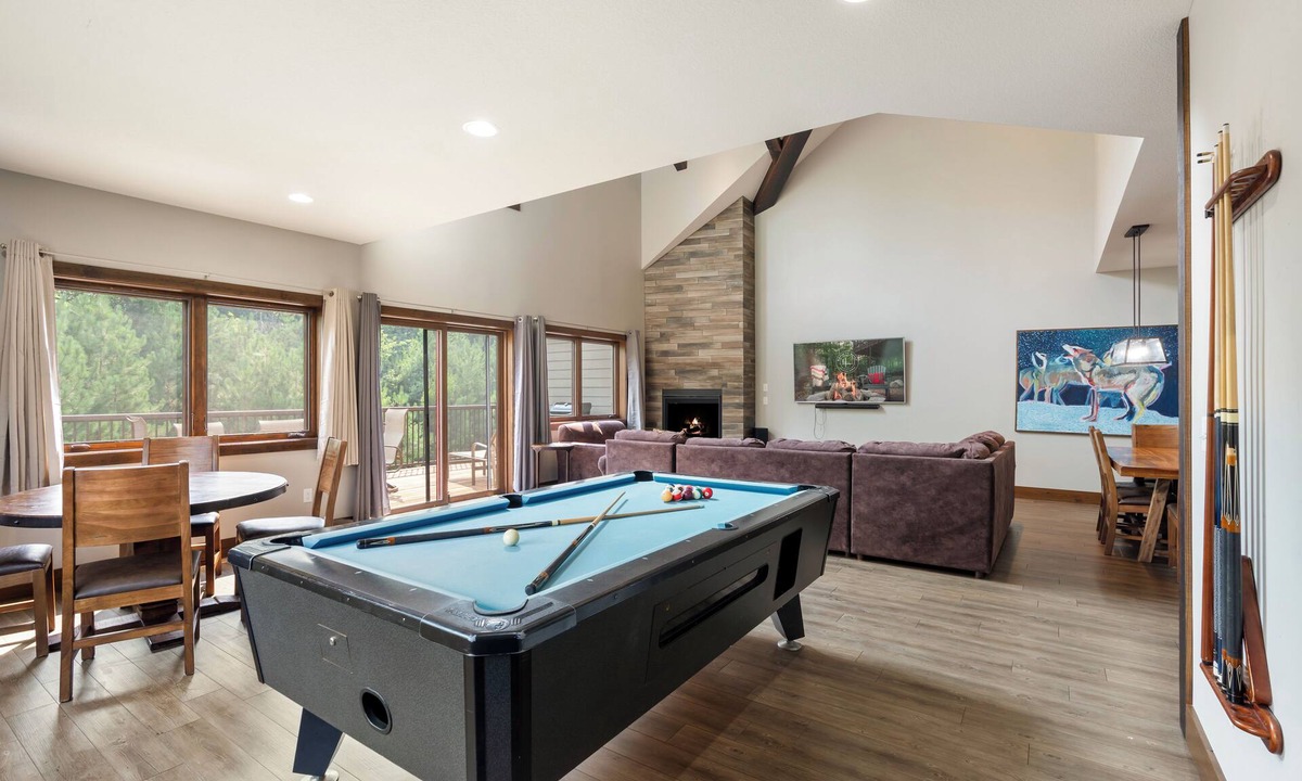 Crosslake Condo | Luxury Townhome|Heart of Crosslake|Beach 832
