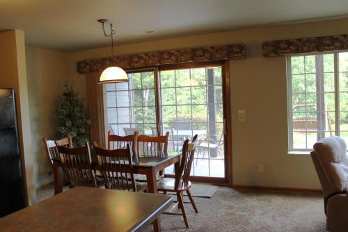Eagle River House | Lynx Lake Condo at Wild Eagle Lodge #137