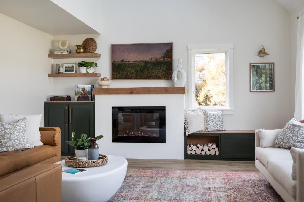 Traverse City House | M22 Hemlock House - Lakefront home in wine country with playroom