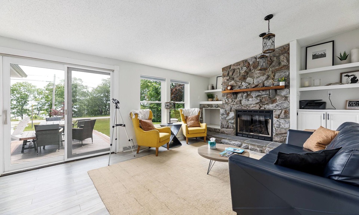 Traverse City House | M22 & You | Beach | Sauna | AC |
