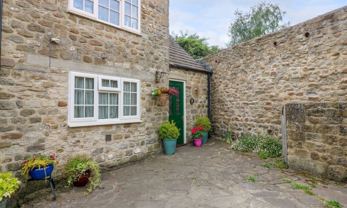 Masham Cottage | Magnolia Cottage, Masham. 2bed