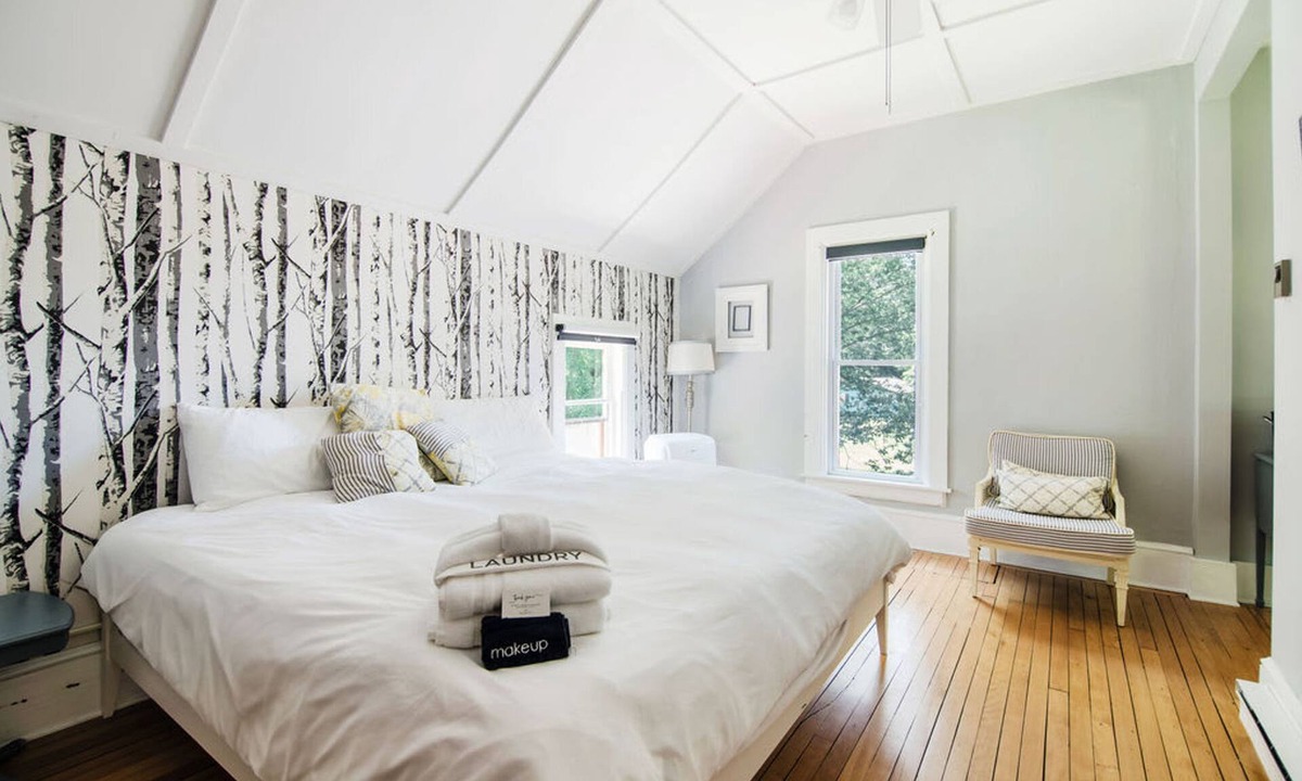 Central Lake Apartment | Mahaney Suite BW Boutique Hotel