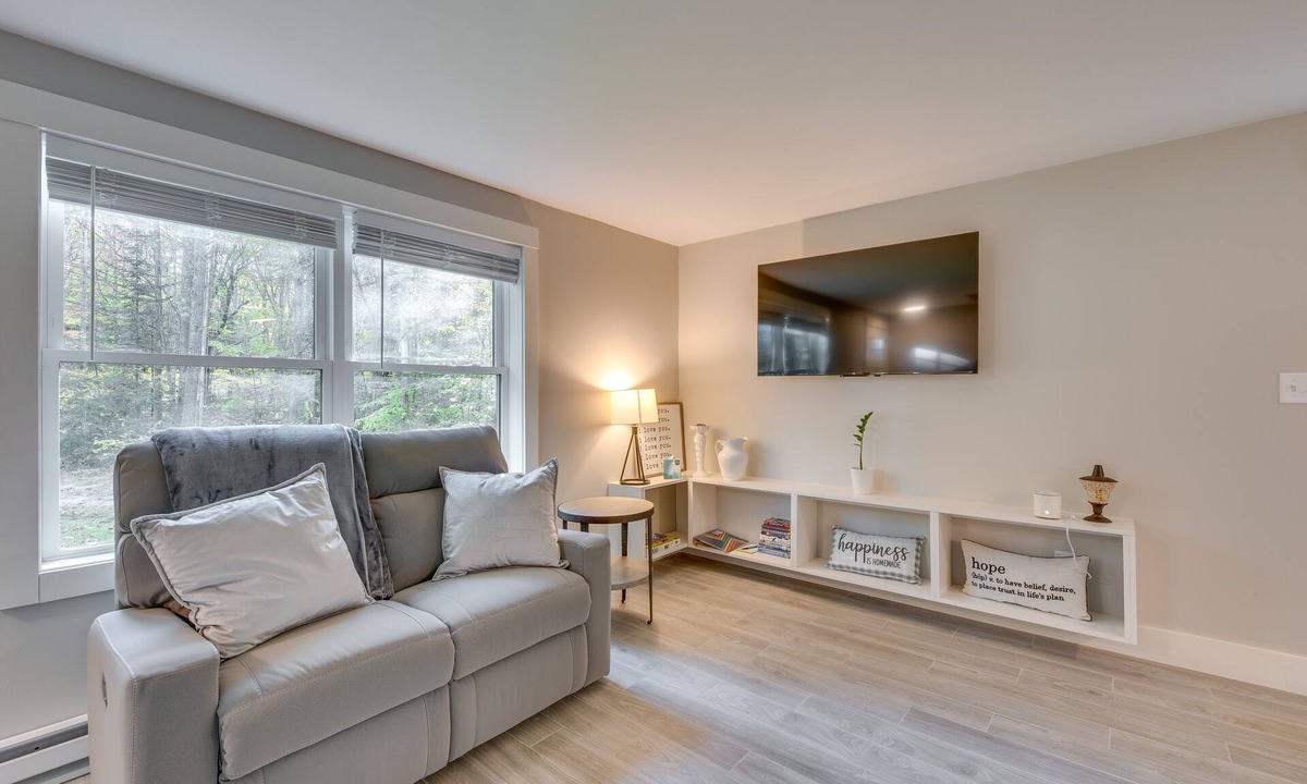 Saco Apartment | Maine Escape w/Grill, Near Skiing & Hiking!