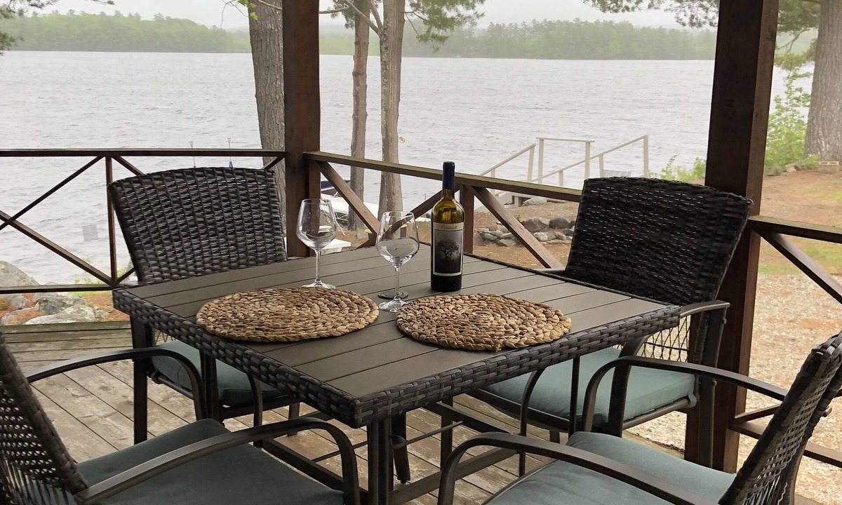 Eddington House | Maine Lakefront retreat on Chemo Pond. 1 hour to popular Acadia National Park.