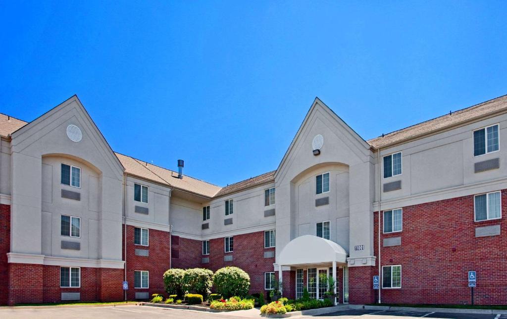 Overland Park Hotel | MainStay Suites- Kansas City Overland Park