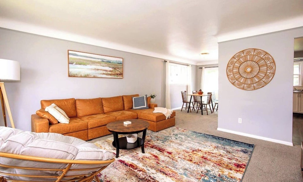 Maple Heights House | Maple Heights 3BR Summer Haven — Cozy & Spacious