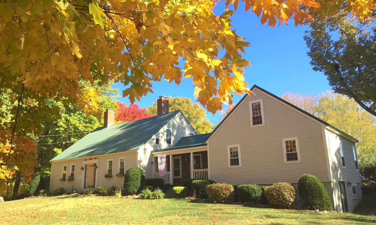 Lebanon House | Maple Moon Farm ~ Stay at a Historic Maine Farm!