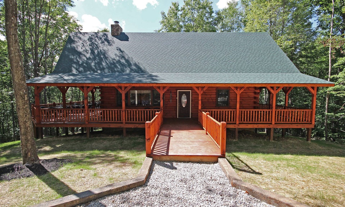 South Bloomingville Cabin | Maple Ridge Lodge - 5-Bedroom Lodge -Hocking Hills