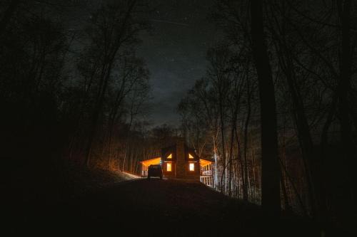 McArthur House | Memories at Hillside A Modern Cabin Hocking Hills