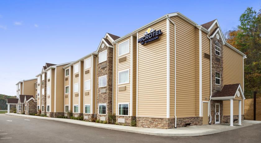 Cambridge Hotel | Microtel Inn & Suites by Wyndham Cambridge