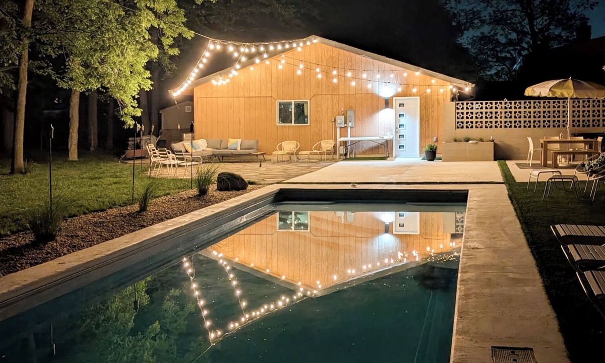 Greenfield House | Mid-century modern home with dream patio & pool