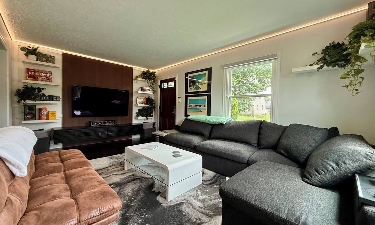 Jeffersonville - Clarksville House | Mid-Century Modern Getaway minutes from Downtown Louisville