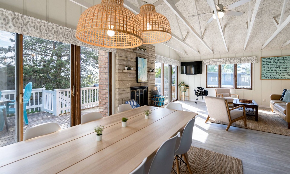 Grand Haven Cottage | Mid-Century Retreat | Walk to Beach | Sunset Deck
