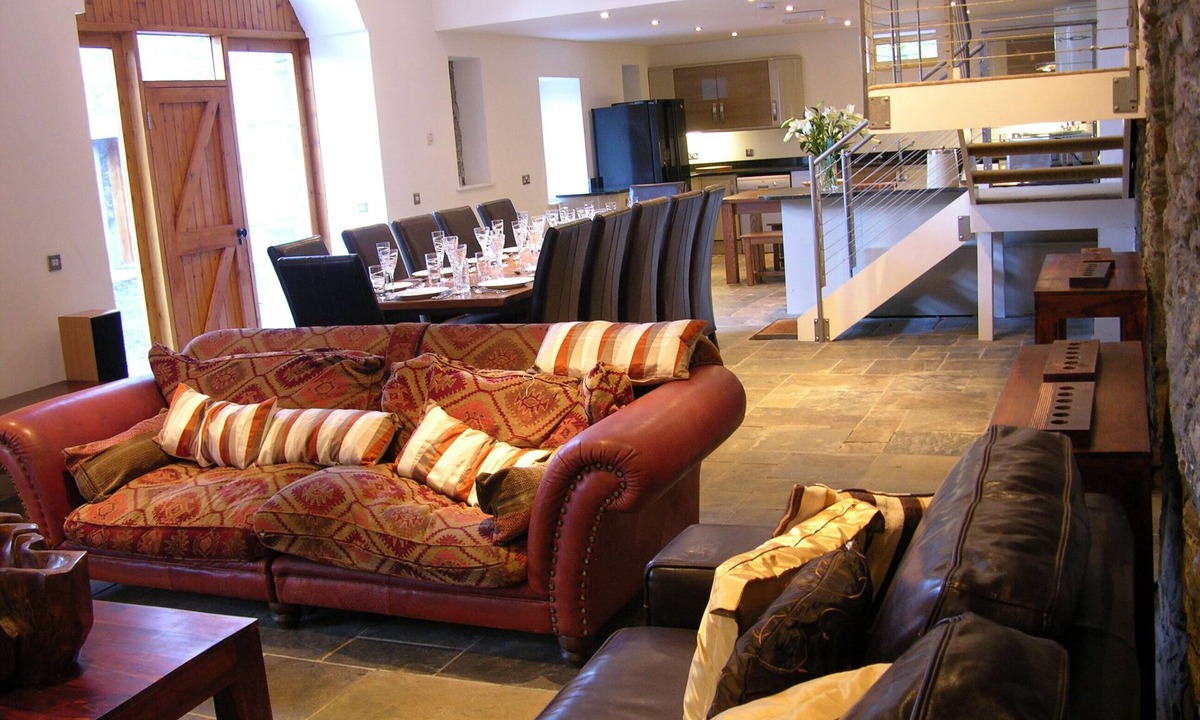 Colintraive House | Mill House, Ormidale - beautiful conversion with 70 sq m reception, 9 bedrooms