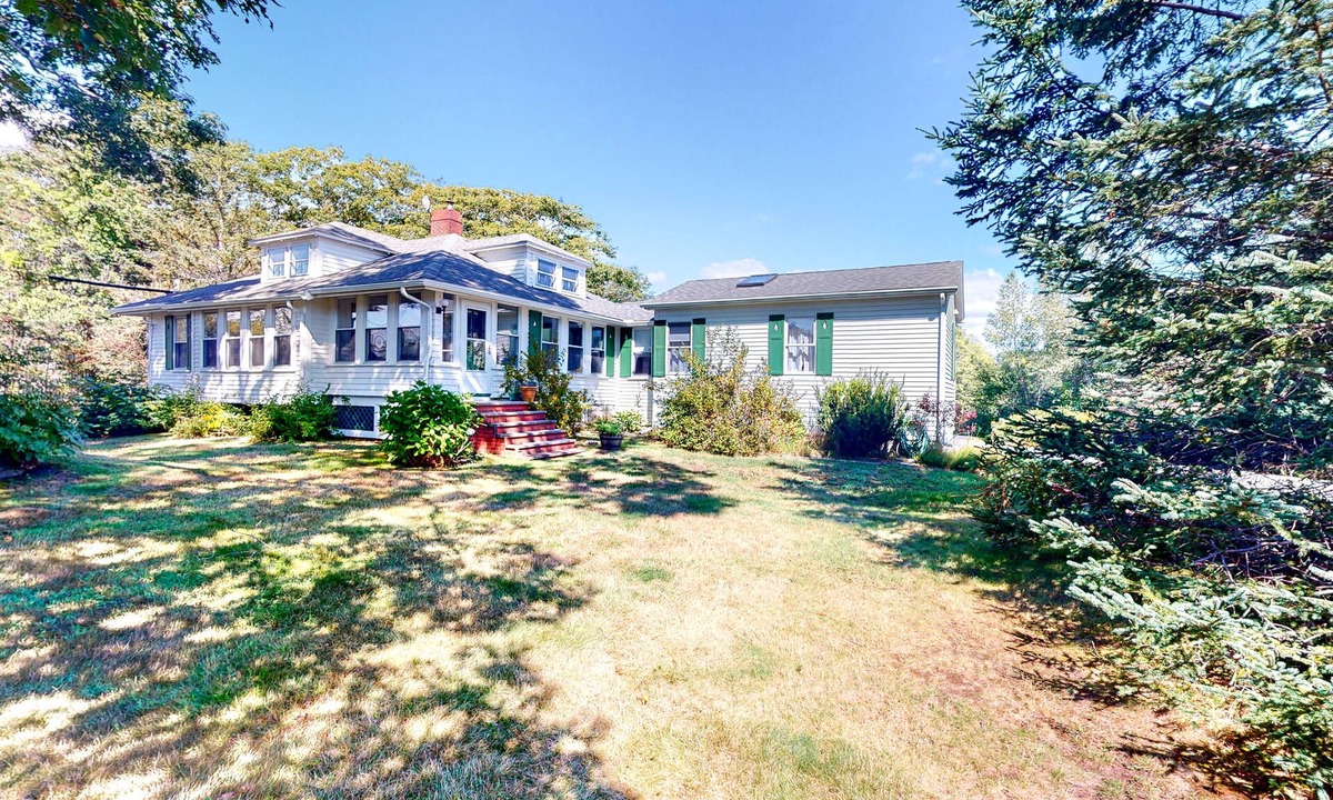 Bayville House | Mill Pond Cottage w/Kayaks & Boat Launch Access, pet friendly