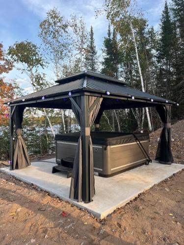 Oneida County House | Minocqua Retreat - Dock, Hot Tub & Game Room