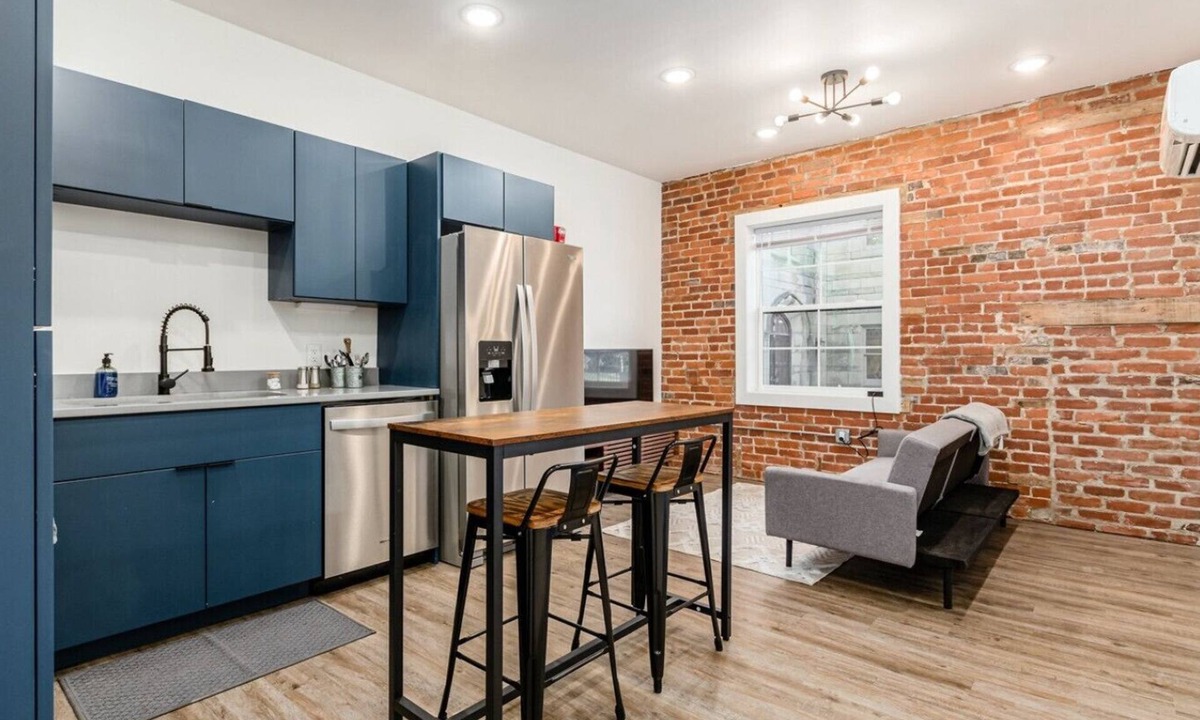 Downtown Columbus Apartment | Modern 1BR Studio - Downtown Access & Pets Welcome