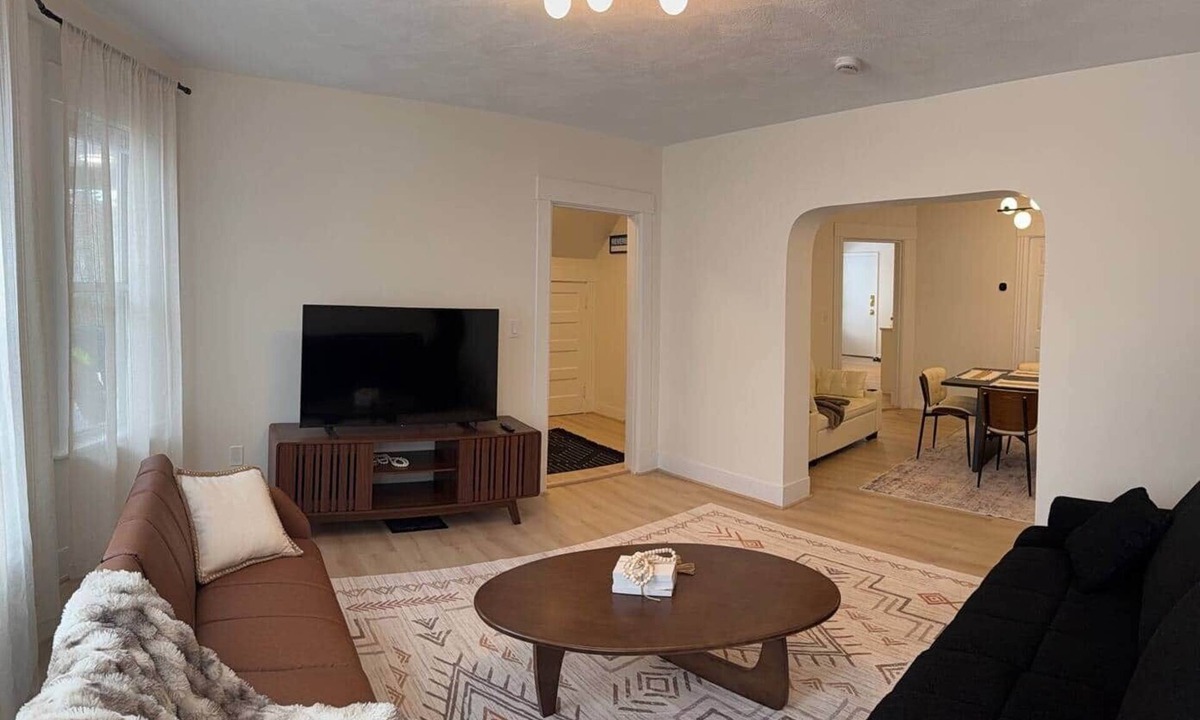 Revere House | Modern 2BR Getaway Near Revere Beach