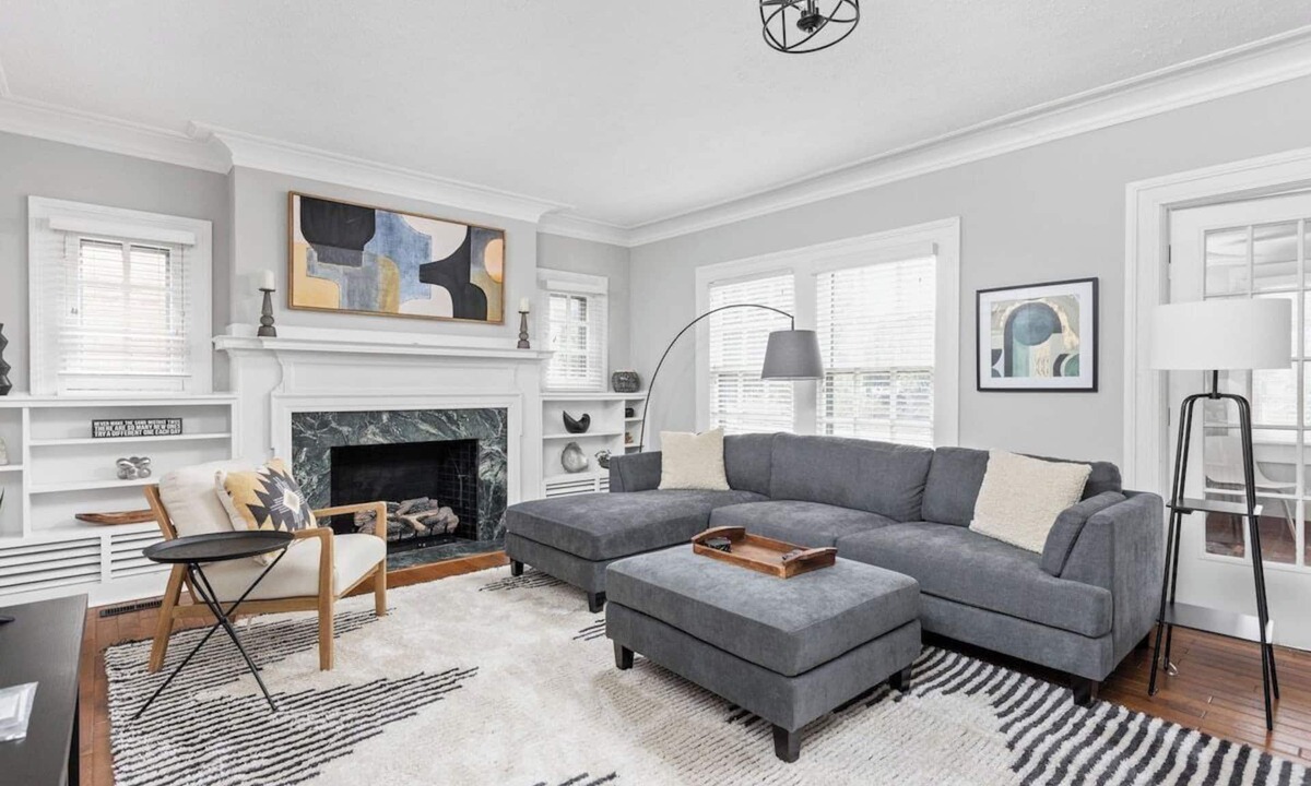 Mapleton/Fall Creek Apartment | Modern 3 Bdrm - Great Location, Deck, Pet Friendly