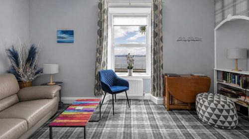 Rothesay Apartment | Modern Apartment with Garden