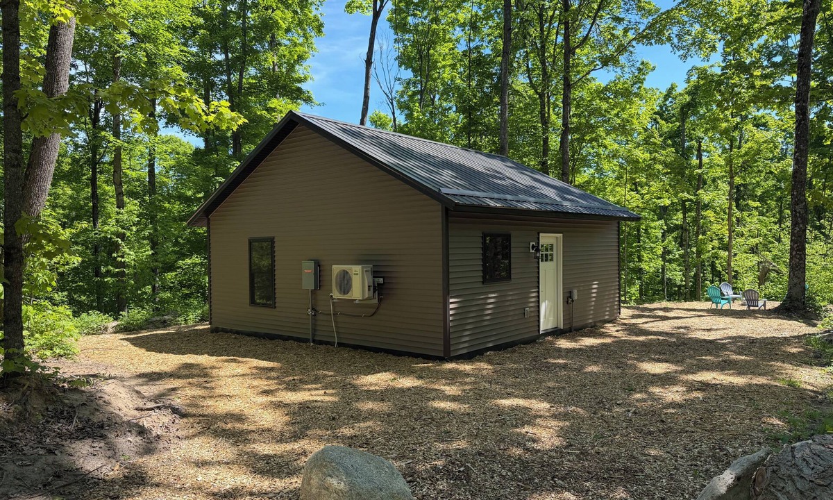 Petoskey Cabin | Modern cabin in the woods- Cabin #5