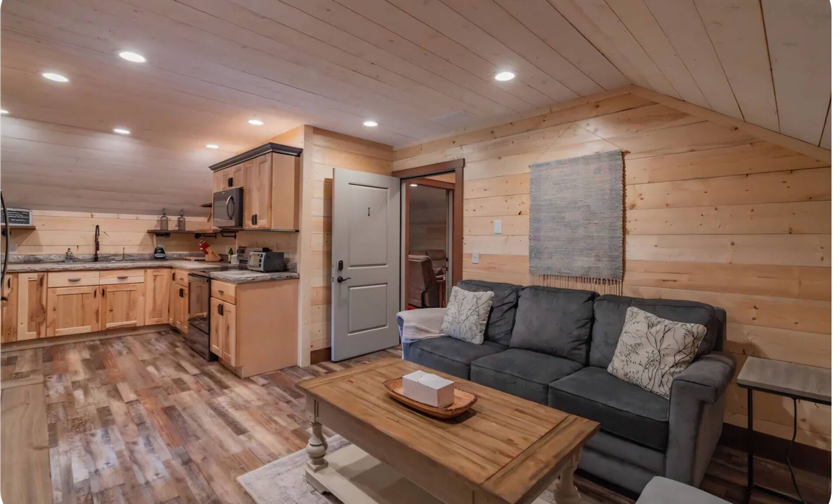 Marion Apartment | Modern Farmhouse Condo - Fishing Pond - King Bed