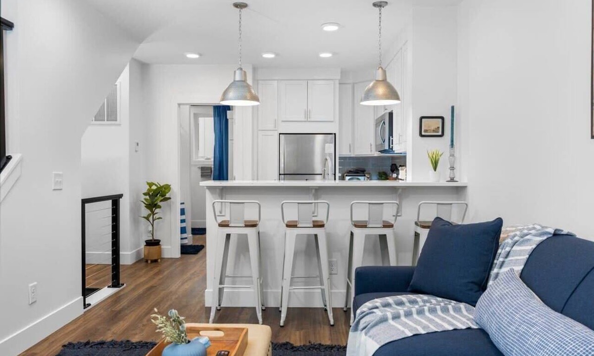 Traverse City Condo | Modern TC Condo w/Patio Close to Beach