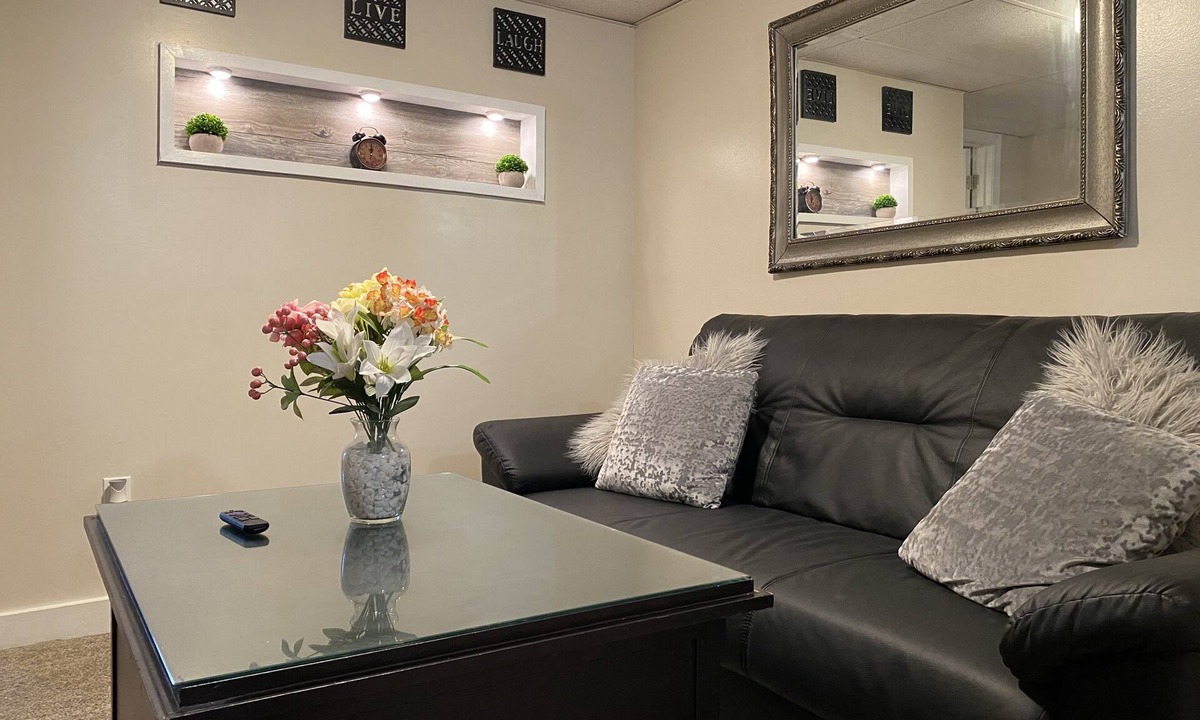 West End Apartment | Modern West End 2 Bedroom Apartment
