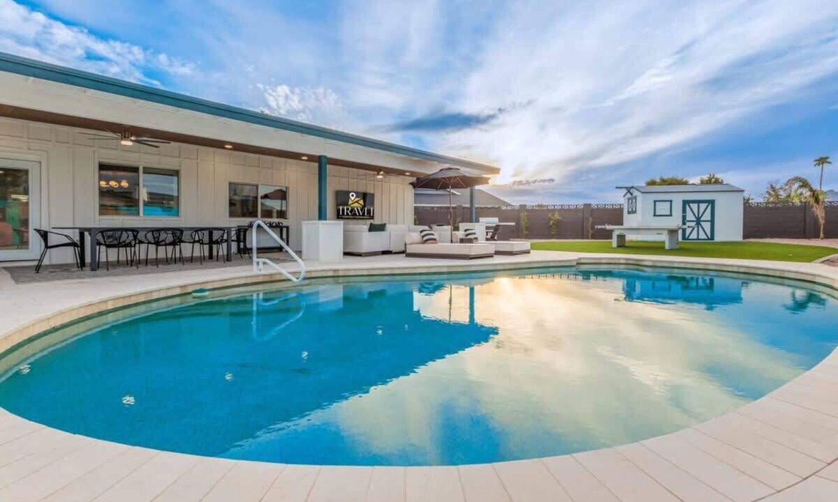 Village Grove House | Monterey Lux | Pool, Sport Courts & Putting Green