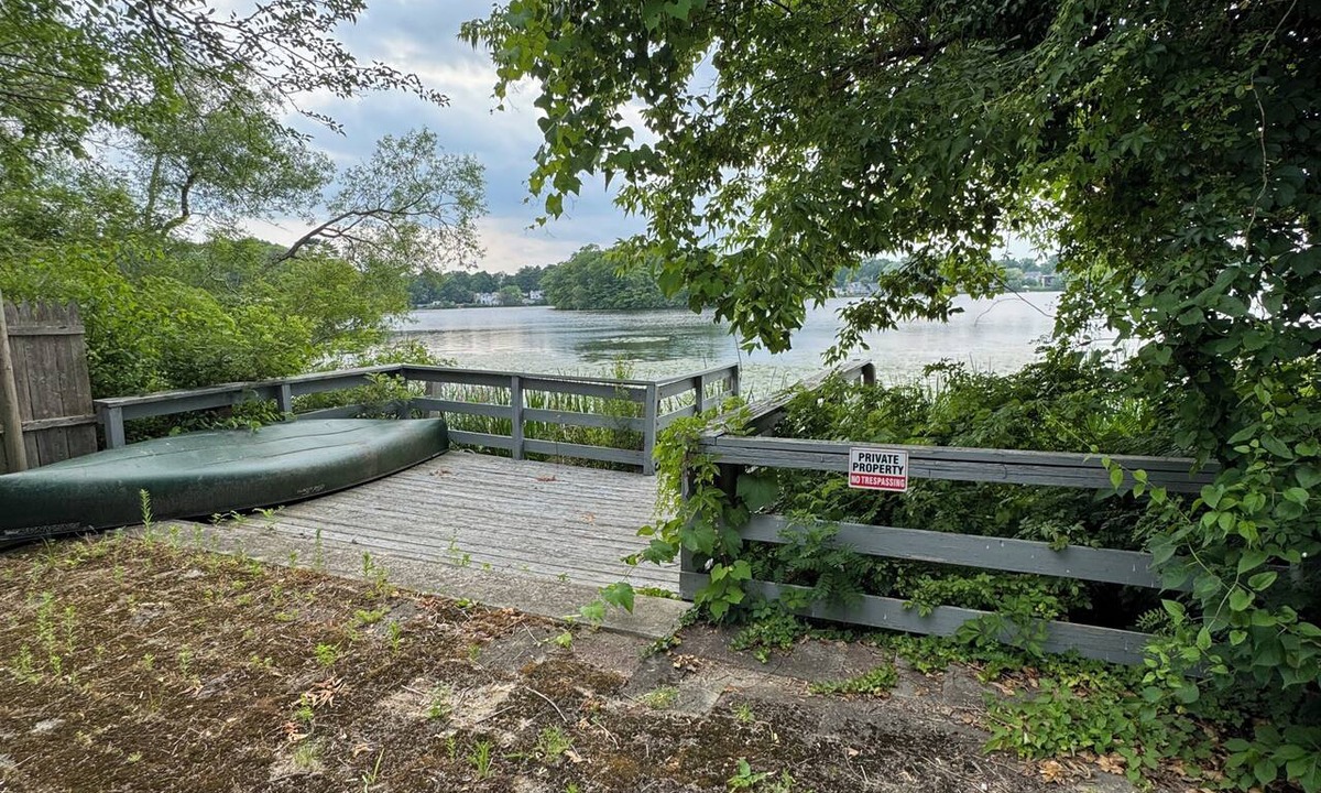 Weymouth House | Monthly Rental - Charming lakeside 2-bedroom house in peaceful Weymouth