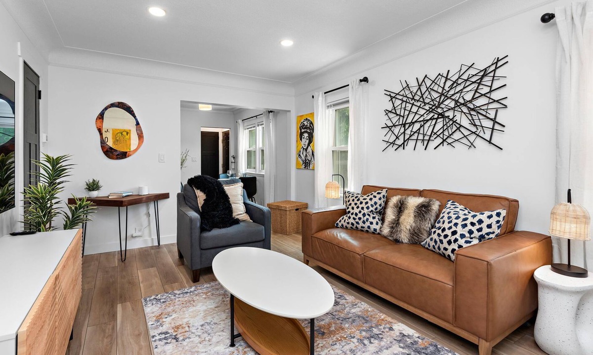 Northrop House | Monthly Stay: 3BR Home w/Office, Golf Views, King Beds, Full Kitchen, Fast WIFI