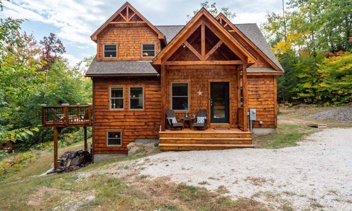 Bethel House | Mount Brook Cabin with Sauna