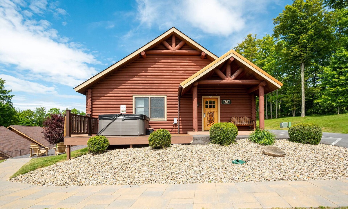 McHenry Cabin | Mountainside Cabin 53-Hot Tub, Dog Friendly