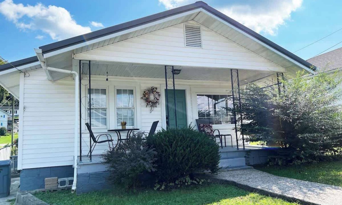 Hazard House | Mulberry House - Near Downtown Hazard