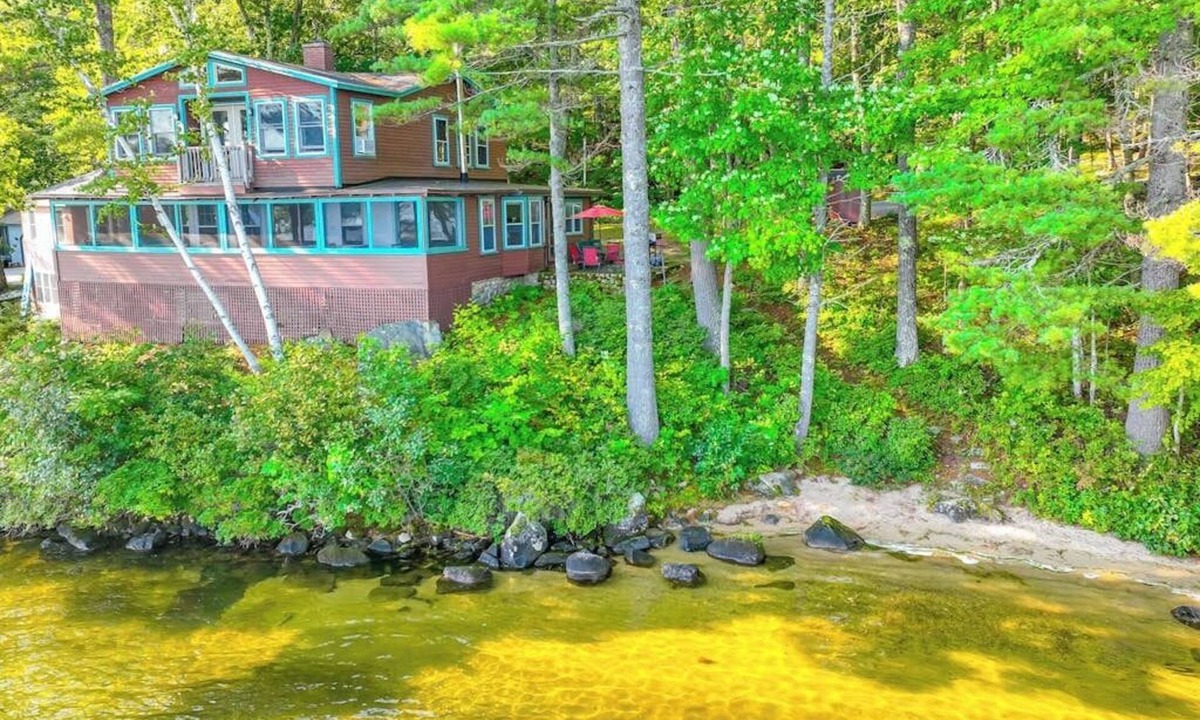 Naples House | Naples Lakefront Retreat | Private Beach, Dock & Kayaks | Family + Dog friendly