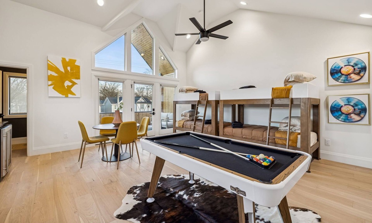 Inglewood House | Nashville home w/gameroom, outdoor pool & theater