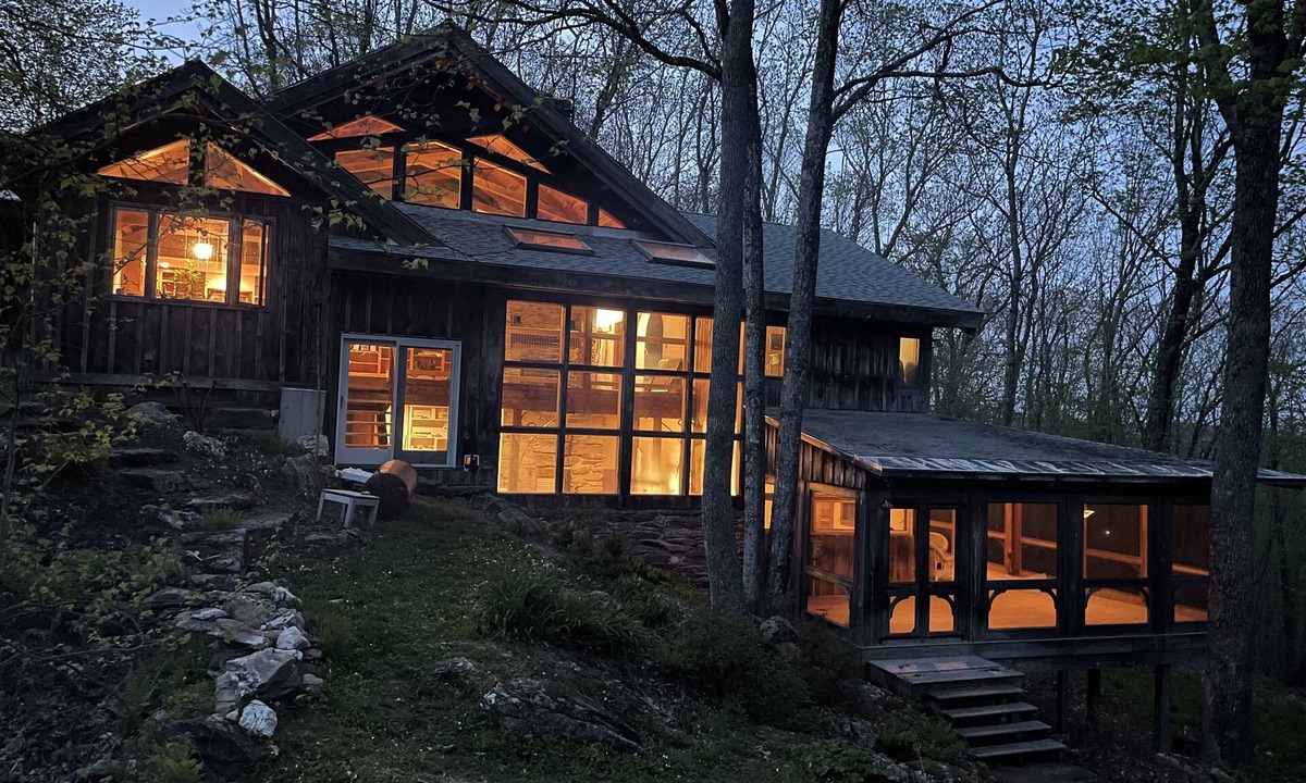 Bowdoin House | Nature Abounds - Wonderful Year Round Retreat - Adventure Awaits