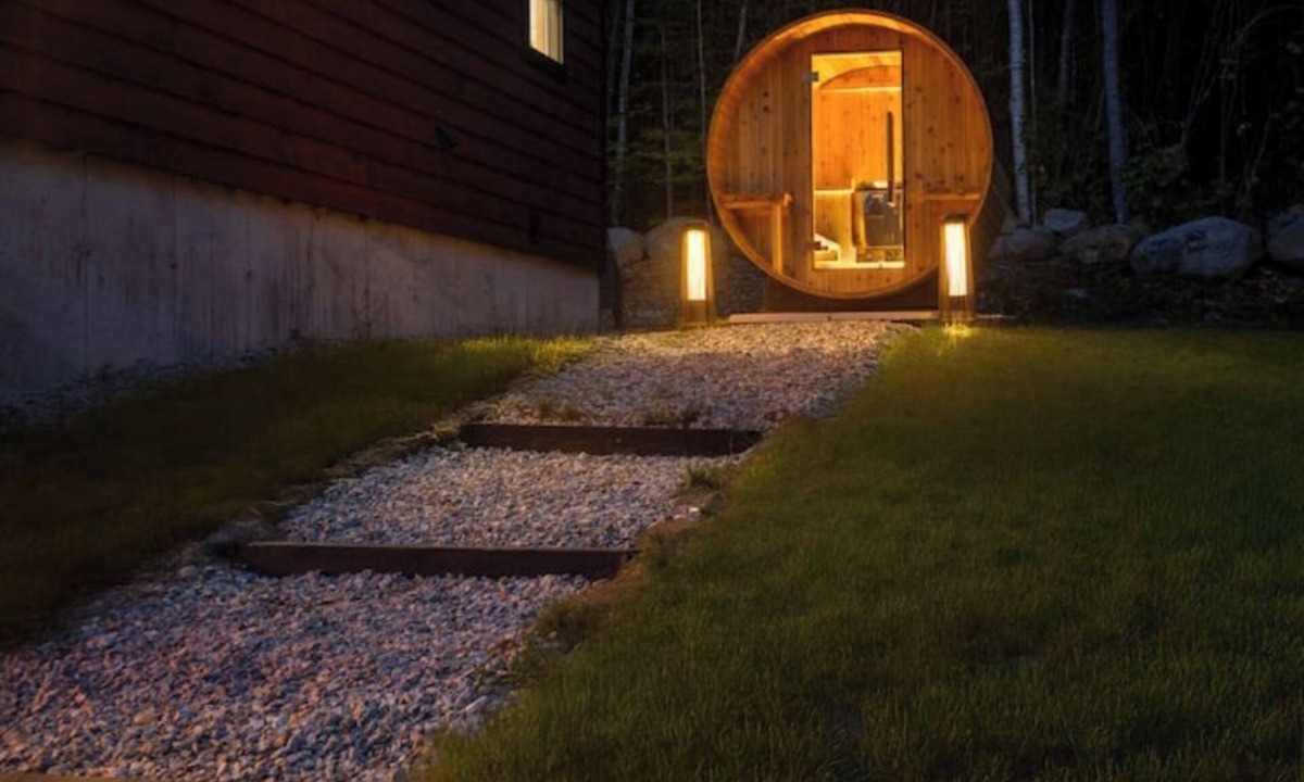 Bryant Pond Ski Chalet | Nature Retreat, Sauna, Hot Tub, Gameroom, Fire Pit