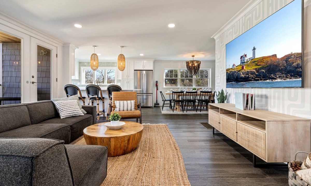York Beach House | Near Downtown + Beach Game Room Sleeps 12