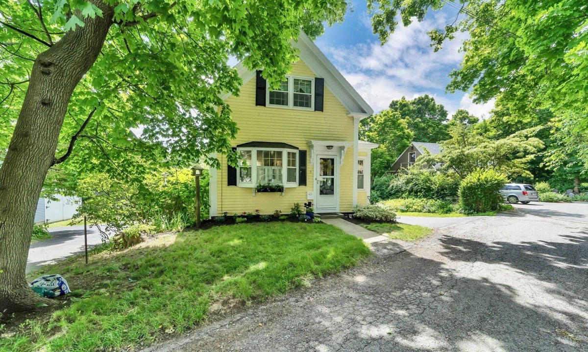 Rockport House | NEW! Charming 3-BR Rockport cottage/Walk to beach.