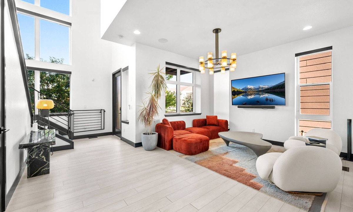 Aurora House | New Listing! Mountain Views | Smart Home | Theater | Rooftop Firepit