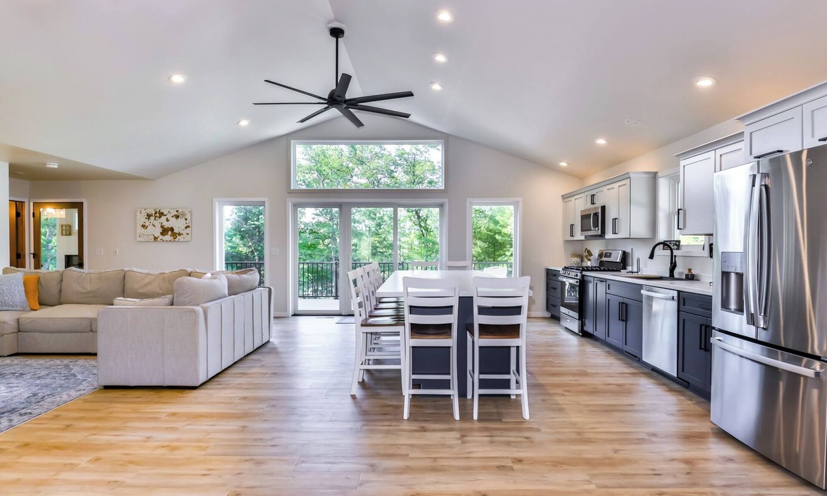 Minocqua House | New Modern Construction on McNutt Lake, Minutes from downtown Minocqua!